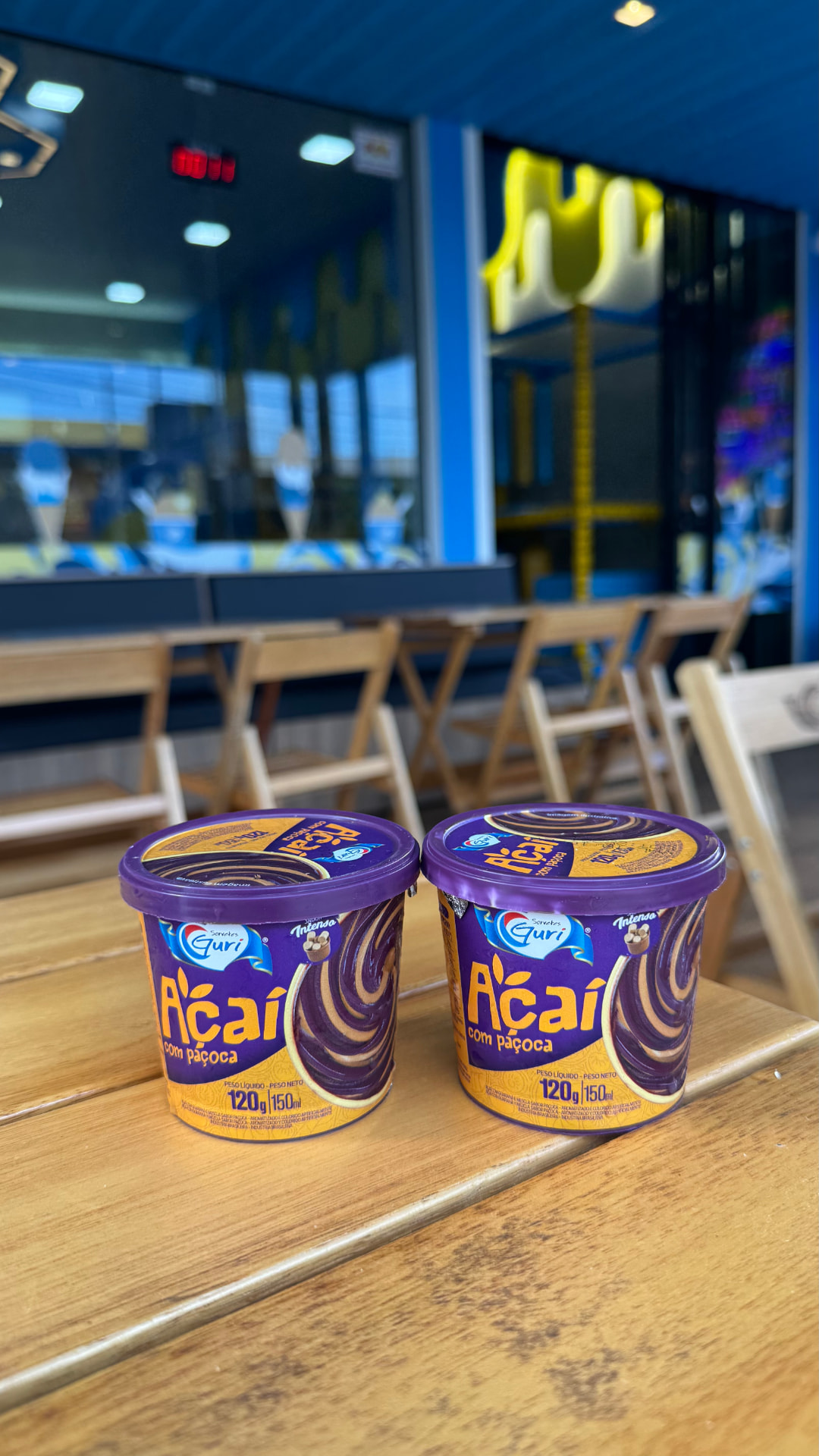 Potes de açaí com paçoca da Sorvetes Guri